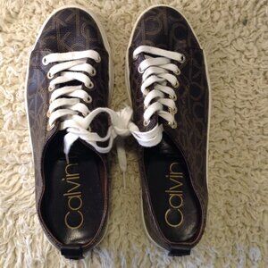 Calvin Klein 7.5 Faux Leather Micheala-R sneakers, Logo Chic Preppy Y2K Quality